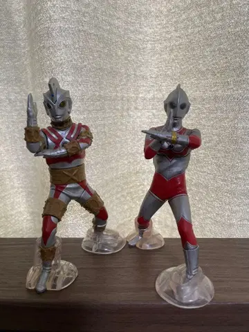 얼티밋 루미너스 울트라맨 2체 세트