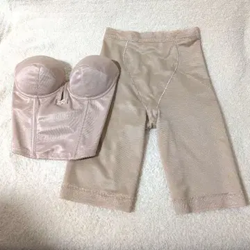 브라이덜 블룸 숏 뷔스티에와 거들 D65