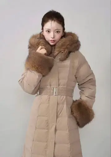 이번 시즌 Darich 레이디 롱 다운 코트 베이지