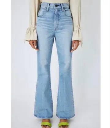 MOUSSY MVS L/BLU FLARE 24인치