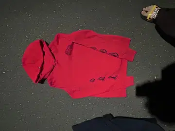 VOLCOM 레드 후드티 짧은 기장 스케이터 스트릿