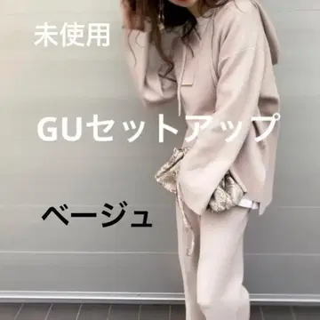 GU 베이지 후드 부착 셋업 미사용