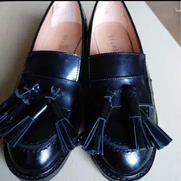 BEAMS W 태슬 로퍼 블랙