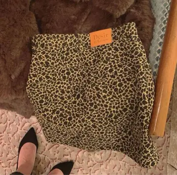 Desir et Raison 레오파드 무늬 미니 스커트