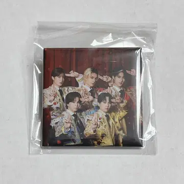 M!LK 캡슐 토이 캔뱃지