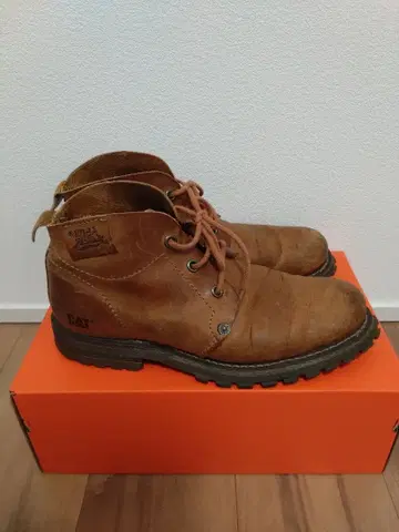CAT 브라운 부츠 빈티지