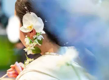 화이트 팔레놉시스 플라워 디자인 이어커프, 귀찌