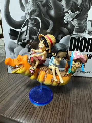 원피스 월드 컬렉션 류구 왕국 루피 로빈 초파 피규어