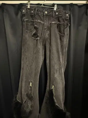 cozy.worldwidee 플레어 팬츠