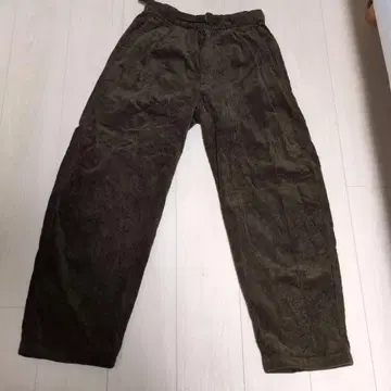 유니클로 코듀로이 턱 와이드 팬츠 2024