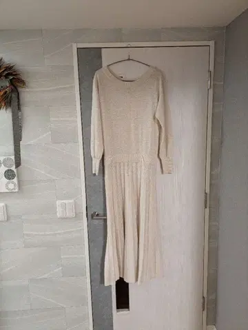 슬로브 이에나 니트 원피스