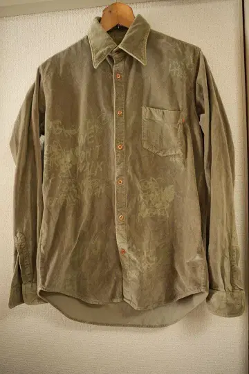 BOSS 올리브 그린 긴팔 셔츠