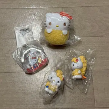 헬로키티 가챠가챠 4개 세트