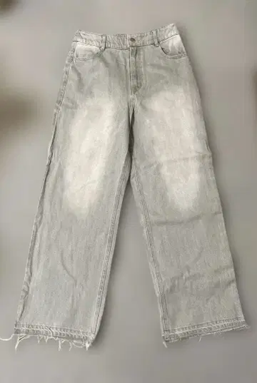 Kastane 라이트 그레이 스트레이트 데님