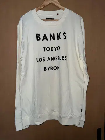 BANKS 아이보리 트레이닝복