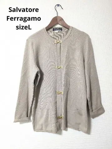 새상품급 Salvatore Ferragamo 울 가디건 베이지