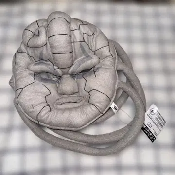 죠죠의 기묘한 모험 팬텀 브래드 가면?