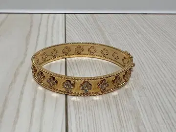골드 플라워 모티브 뱅글