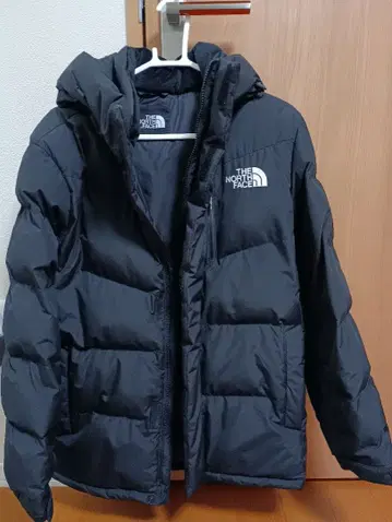 THE NORTH FACE 블랙 다운 자켓