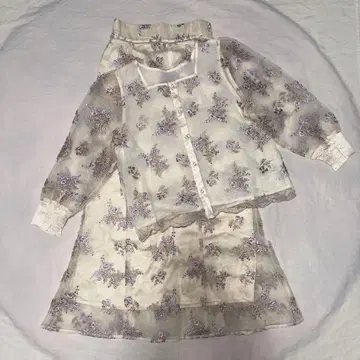 Natural couture 플라워 자수 시어 블라우스 & 스커트 세트