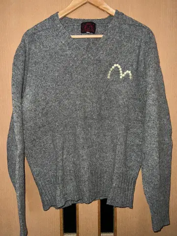 EVISU 그레이 V넥 스웨터