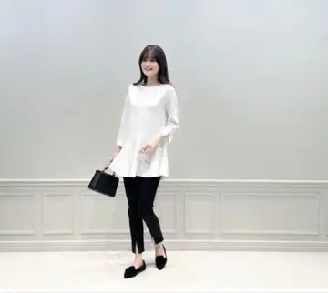 슬릿 슬리브 페플럼 니트 풀오버