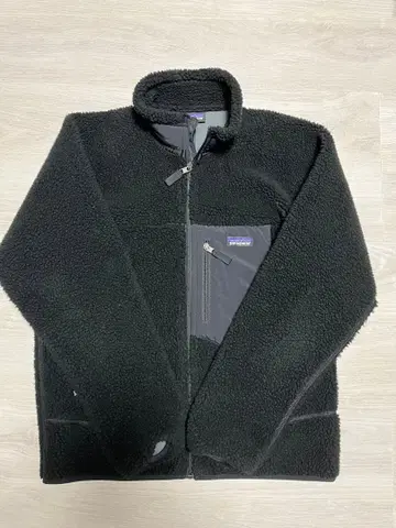 파타고니아 블랙 레트로x