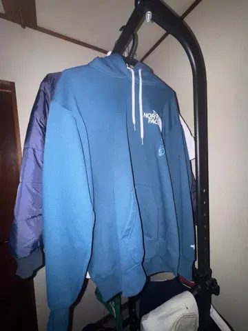 THE NORTH FACE 파랑 후드 부착 후드티