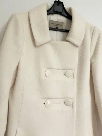 PROPORTION 화이트 코트