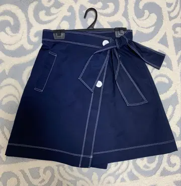 Rirandture 네이비 랩스커트