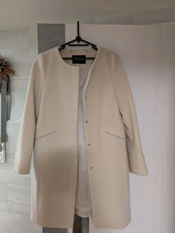 크림색 울 혼방 롱 코트