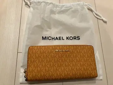 마이클코어스 장지갑