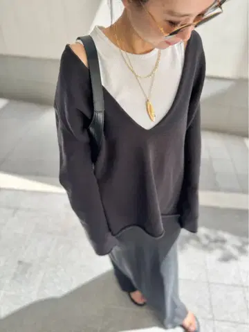 L'Appartement AGOLDE 에이골드이 NOVA TANK 블랙