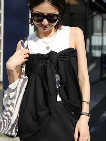 L'Appartement AGOLDE 에이골드이 NOVA TANK 블랙