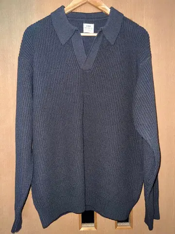 coen 다크 그레이 V넥 스웨터