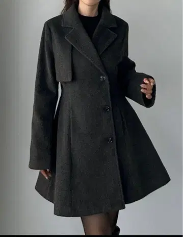 Louere 미들 기장 허리 쉐이프 플레어 코트