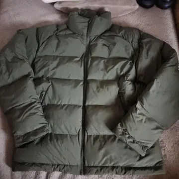 PUMA 올리브 그린 다운 자켓