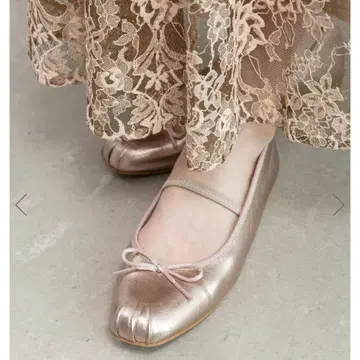 미사용 새상품 RANDA 개더 디자인 발레 슈즈