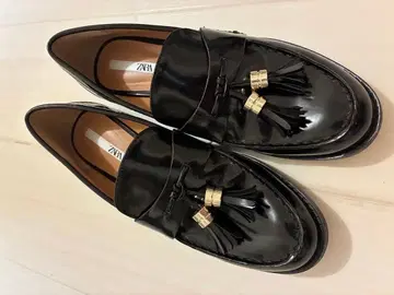 ZARA 블랙 태슬 로퍼