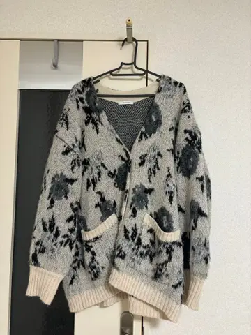 JEANASIS 꽃무늬 니트 가디건