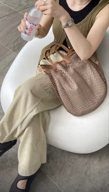 새상품급 이아파피요네 NEW 메쉬 라이트 숄더 토트백 브라운