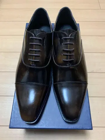 미사용 새상품 퀸클라시코 사이즈 25.5