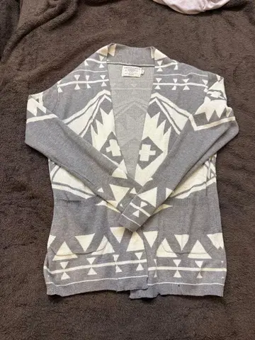 ANTIBALLISTIC 기하학 패턴 가디건 M 사이즈