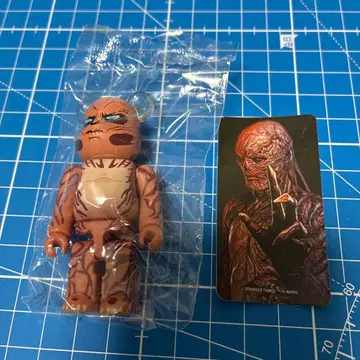 베어브릭 시리즈 51 시크릿 STRENGER THINGS/VECNA