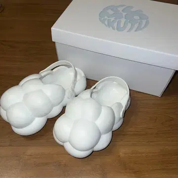 구름 같은 신발 KUMOKKUTU 샌들 화이트