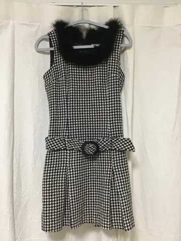 슬리브리스 원피스