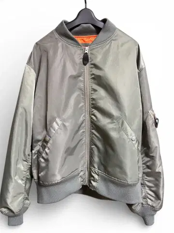 발수 와이드 핏 클레이지 MA-1 올리브 BEAMS