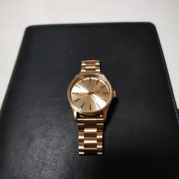 [새상품급] NIXON 핑크 골드 손목시계