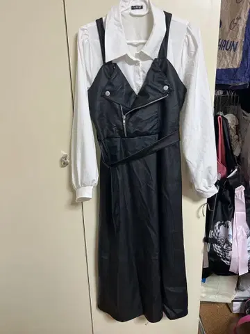 가죽풍 원피스와 버킷햇 세트