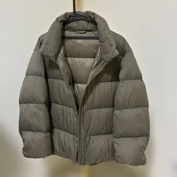 유니클로 울트라 라이트 다운 다운 자켓 여성용 L 사이즈